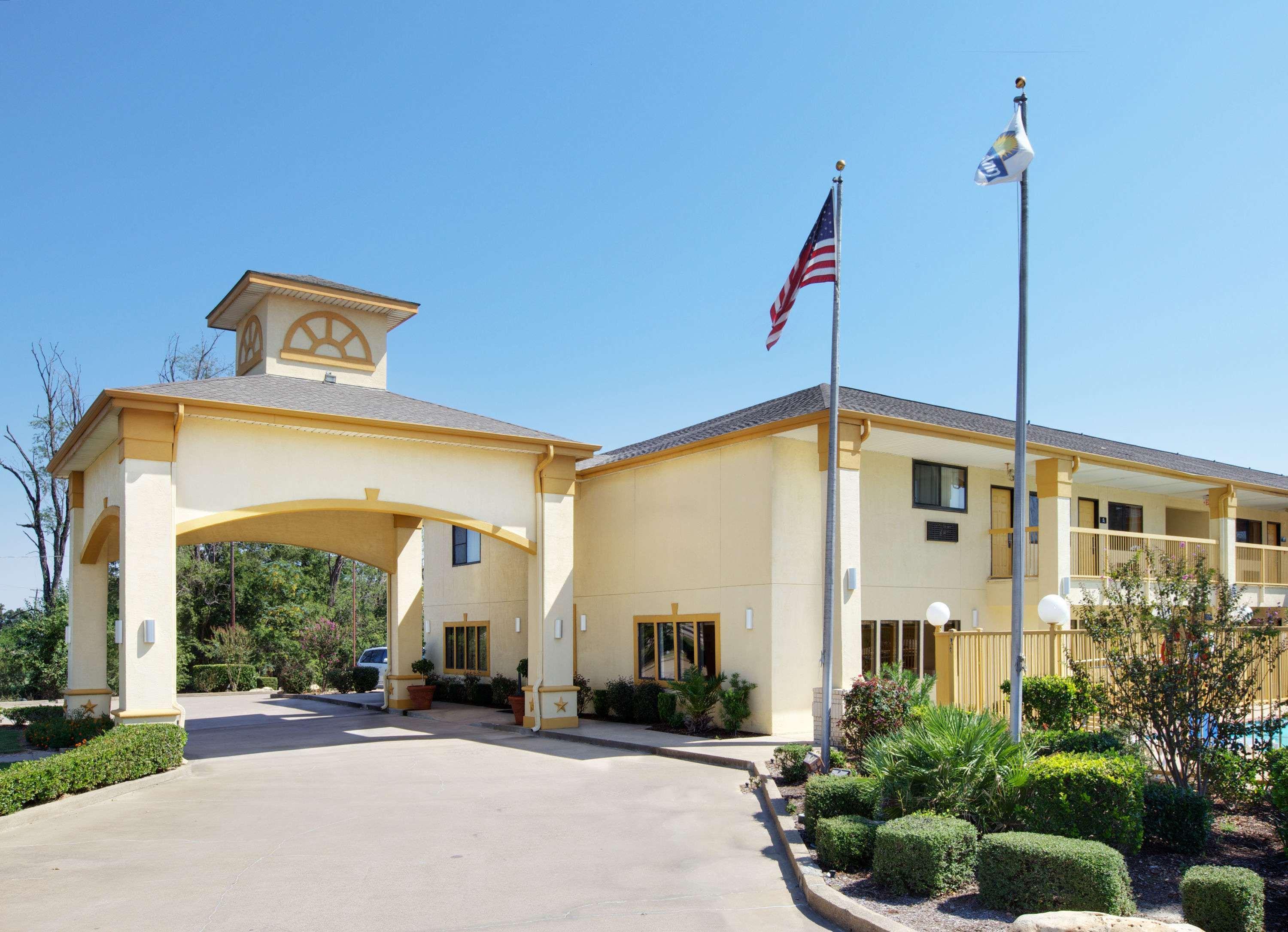 Hotel Blue Fairfield Tx Exterior photo